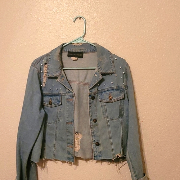 Distressed Jean jacket - Picture 1 of 1